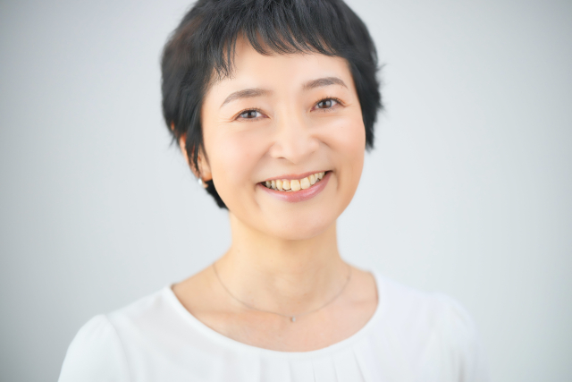 シニア女性の顔