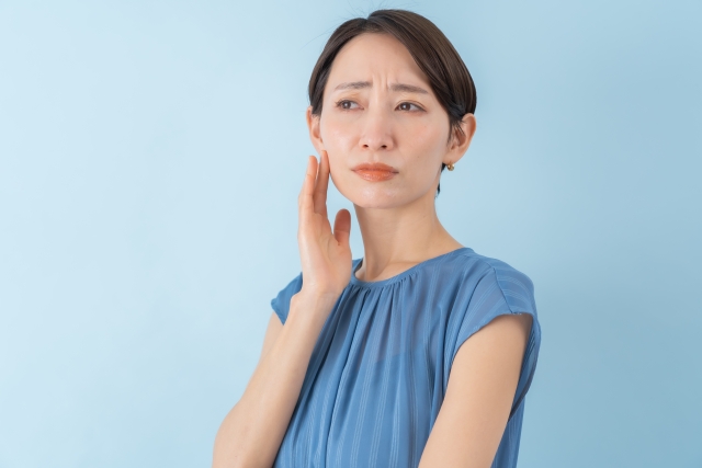 肌悩みのある女性