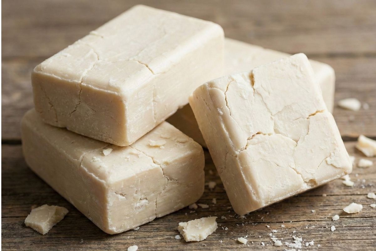 従来の「固形石鹸」に存在した、配合の限界という壁